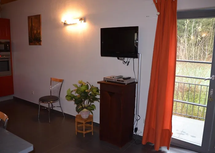 布里斯米伦公寓